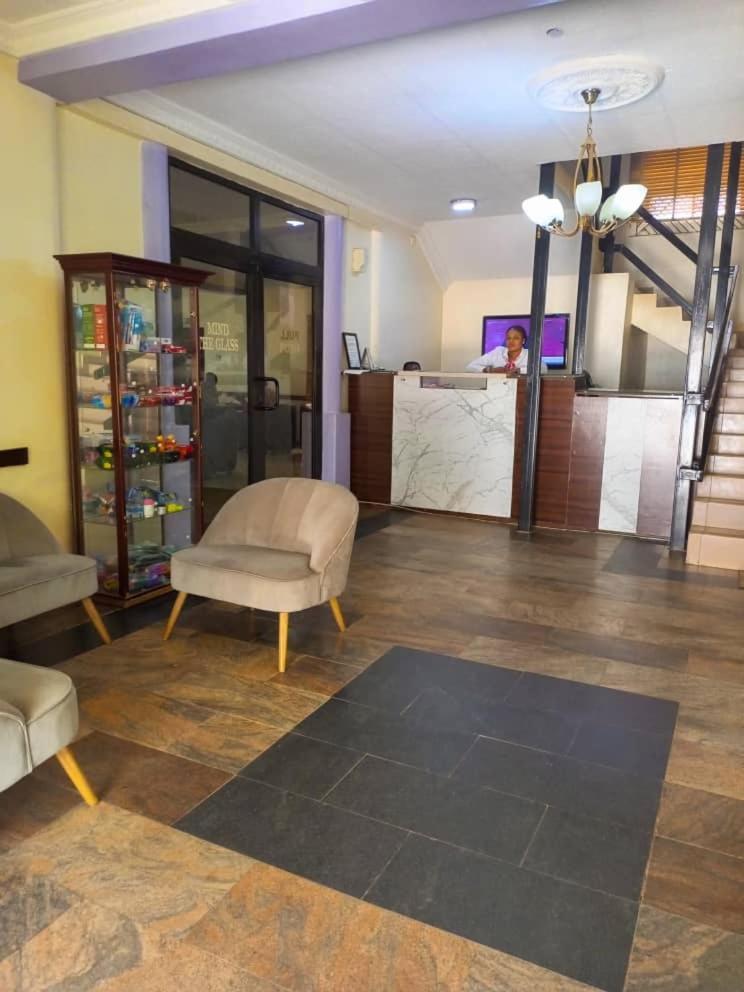 Citilodge Hotel & Conference Centre Newly Renovated アブジャ エクステリア 写真